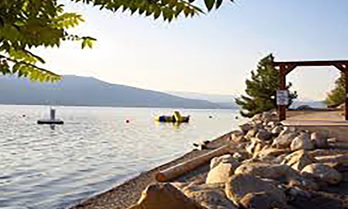 Central Okanagan Villa | Sleeps max 8 Partial View of the Okanagan lake, Kelowna BC