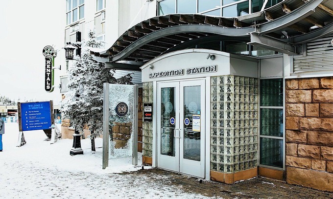 Snowshoe Condo | Slope Side! 2 Bed 2 Bath Expedition Station 201