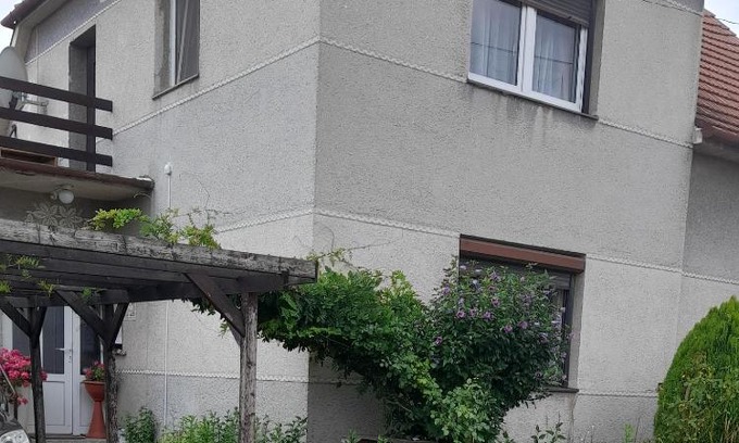 Ujezdec House | Slovácko vinné cyklo stezky ,lyžování, ochutnávky vína