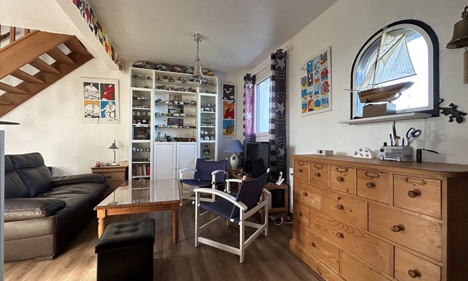 Plouneour-Brignogan-Plages House | Small artists' house 200m from the sea