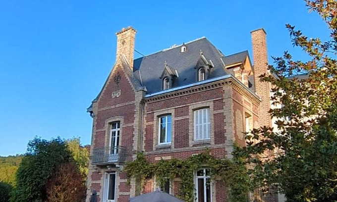 Saint-Aubin-Epinay Other | Small castle in the countryside near Rouen