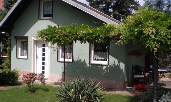 Meußlitz House | small cozy, lovingly furnished holiday house for 2 people