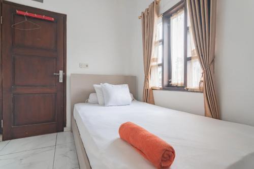 Pasirjambu Hotel | Small Homestay Syariah Sikembar Ciwidey Mitra RedDoorz