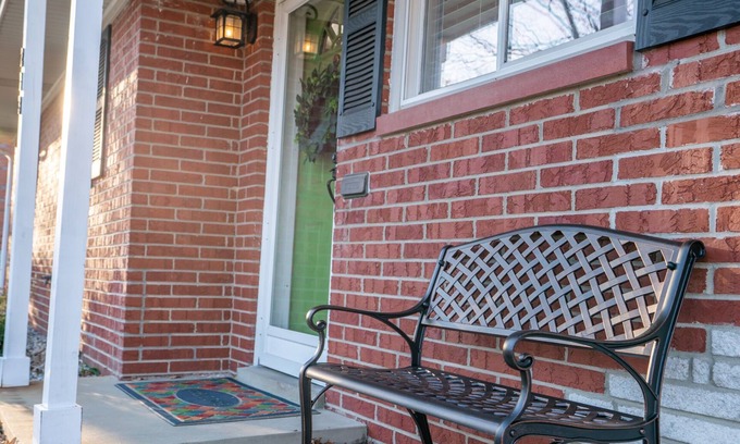 Belleville House | Small-Town Belleville Cozy Ranch 24min. to STL!