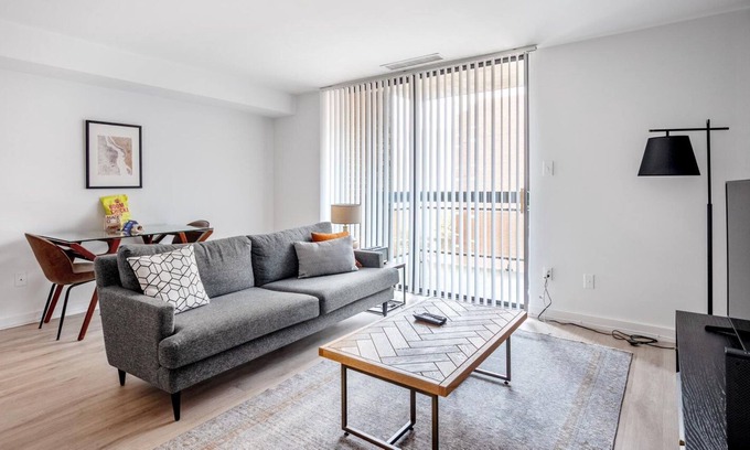 Foggy Bottom Apartment | Smart Foggy Bottom 1BR w/ W/D + Gym near Watergate + metro by Blueground