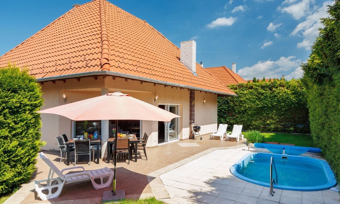 Siofok-Szabadifurdo House | Smeraldo by Interhome