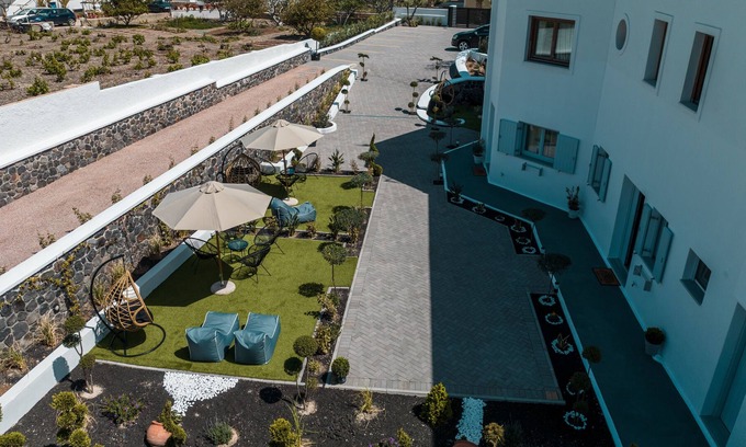 Kamari Apartment | SN Santorini Comfy Apartment