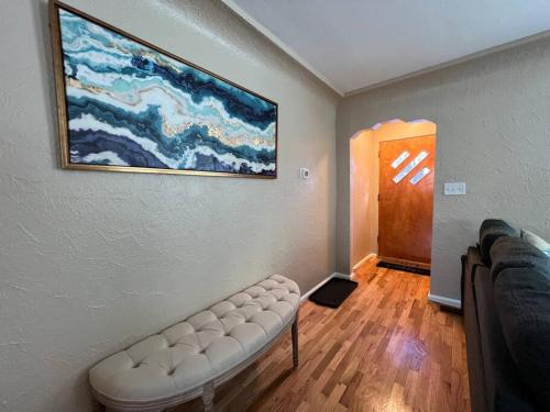 Central - Terry House | Snug, neighborly home perfect for your small group