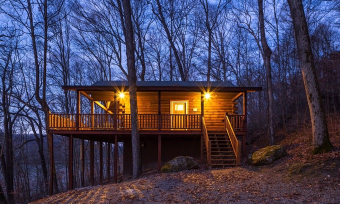 Laurelville Cabin | Snuggle Inn - Cozy Couple's Cabin in Hocking Hills