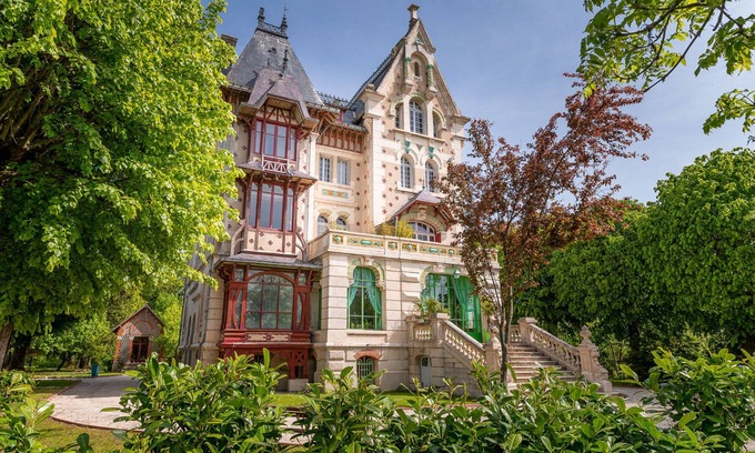 Sainte-Catherine-de-Fierbois Other | Somptueux Manoir Belle Epoque 15/20 Pers et son Parc en Val de Loire