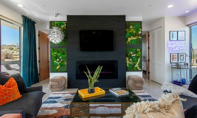 Joshua Tree House | SO GORGEOUS! Luxurious Home w/HOT Tub & Views!