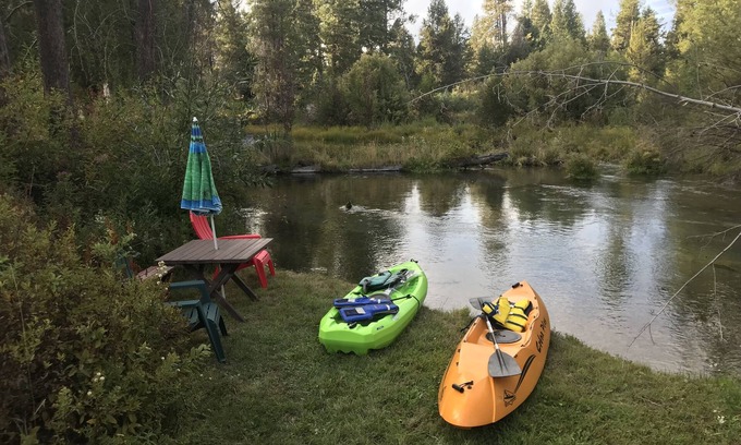 Chiloquin House | Soaring Eagle · Soaring Eagle on Fort Creek-CraterLake Bungalows