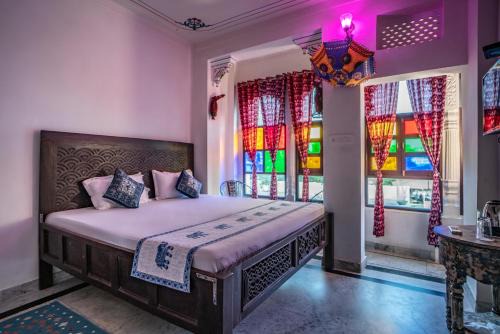 Lake Swaroop Sagar Hostel | Soham Haveli Udaipur