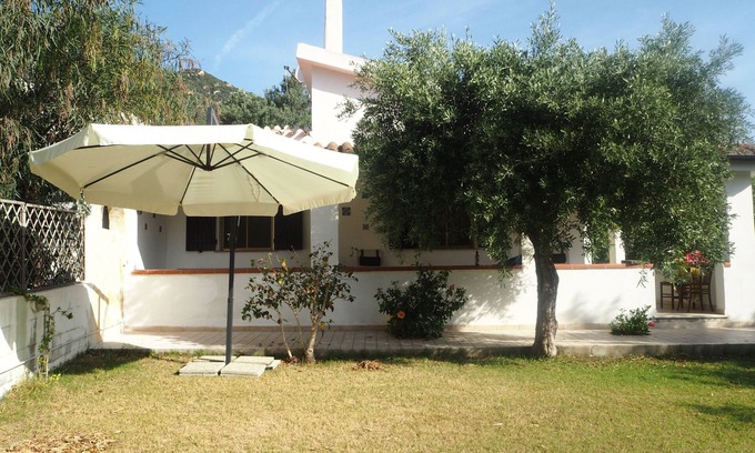 Cuili Murvoni Villa | Solanas seaside villa