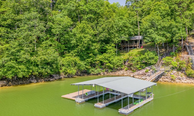 Crane Hill House | Soliloquy: 2 BR, 1 BA in Crane Hill, Sleeps 6