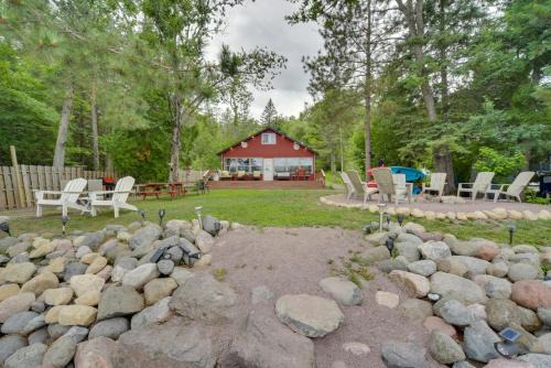 Solon Springs House | Solon Springs Getaway with Dock and Kayaks!