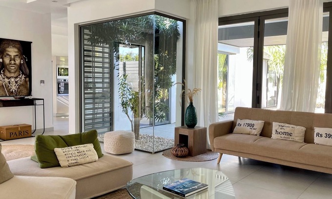 Pereybere Villa | Somptueuse Villa au Cœur de Grand Baie, à 3minutes de la Plage