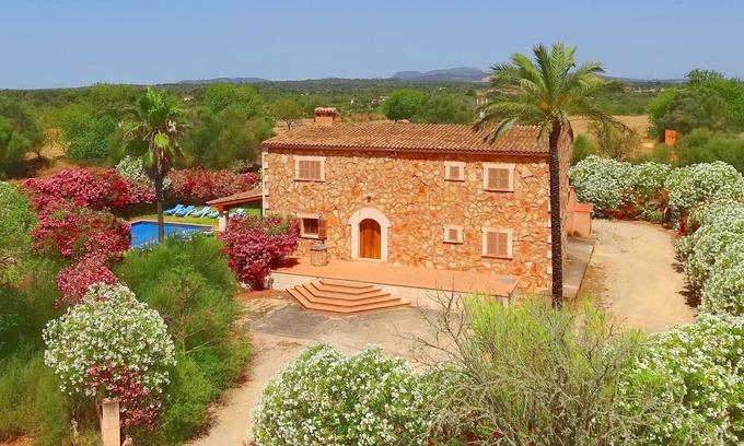 Campos Villa | Son Mas, Wi-fi free, Private Pool, Garden, 15 Minutes from the beach Es Trenc