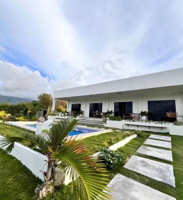 Badian House | Sondela Cabin Lambug Room 1