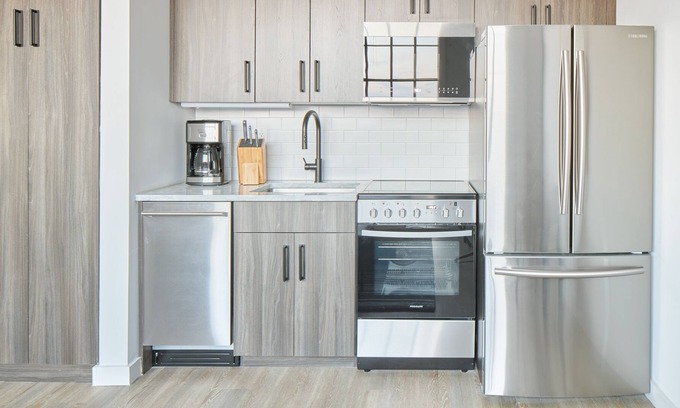 Logan Square Apartment | Sonder | The Tidewater | Studio Apartment