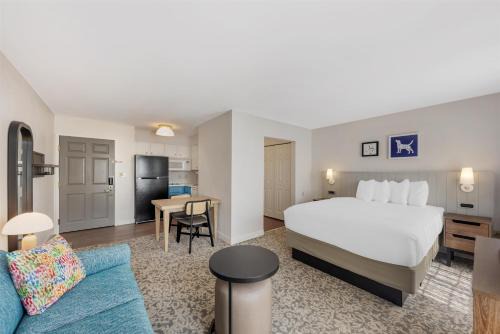 Gateway Hotel | Sonesta ES Suites Austin The Domain Area - Newly Renovated