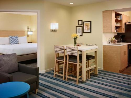 Princeton Hotel | Sonesta ES Suites Princeton