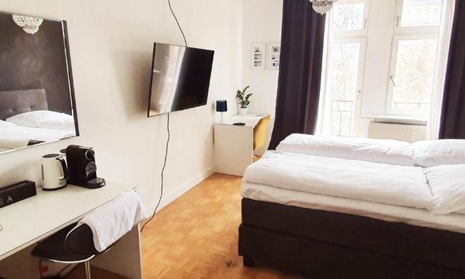Mannheim City Centre House | sonniges Zimmer mit Balkon im Herzen Mannheims