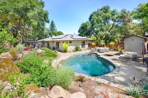 Sonoma House | Sonoma Vineyard Estate With 3 Bedrooms And Pool - Includes Wine Tasting Passport