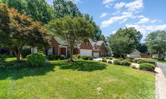 Provincetowne House | Soothing 4-bedroom house with AC in charming Charlotte