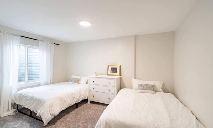 Pleasant Grove House | Sophisticated & Charming Guest Apartment