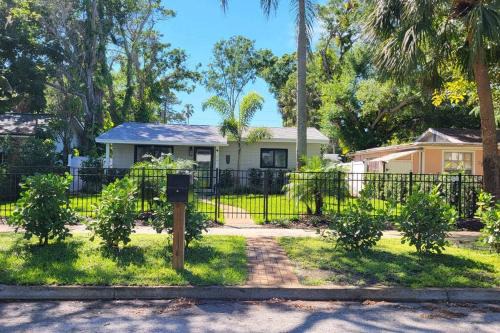 Bayview House | Sophisticated Charm in St Pete