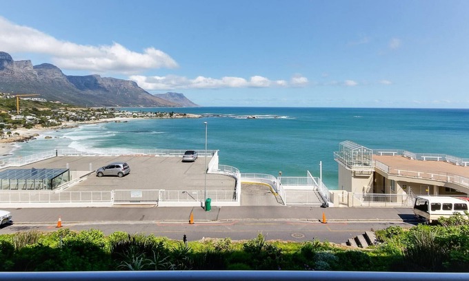 Clifton Apartment | Sophisticated Clifton Apartment w/Sea Views (Dunmore Breeze)