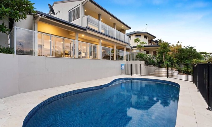 Sorrento House | Sorrento Waterfront Retreat & Pool