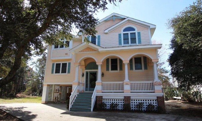 Monteray Shores House | Sounds Awesome Home