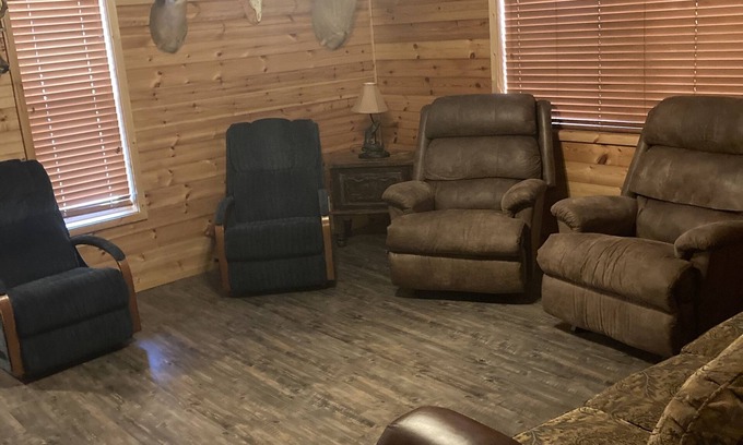 Ethel House | South Arkansas Cabins the lodge is your home away from home