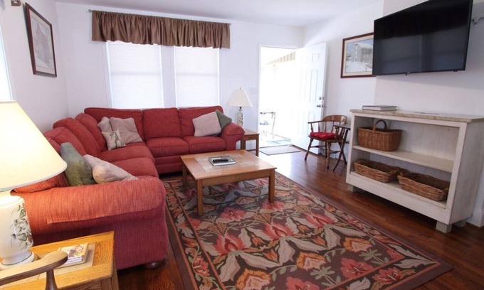 Charlotte House | South Charlotte House, fenced yard, screened porch 3BR, 2 BA, W/D, all inclusive