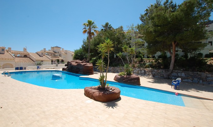 Orihuela Costa Apartment | South Facing Apartment renovated in 2024, Wifi, TV, close to everything.