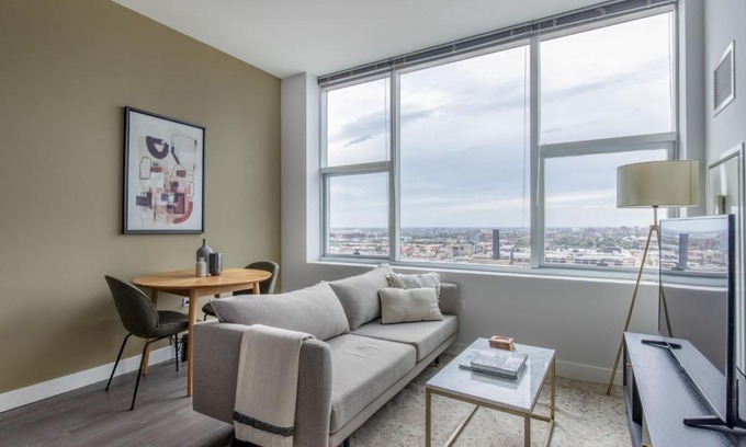 The Loop Apartment | South Loop 1br w gym game room nr top schools CHI-988