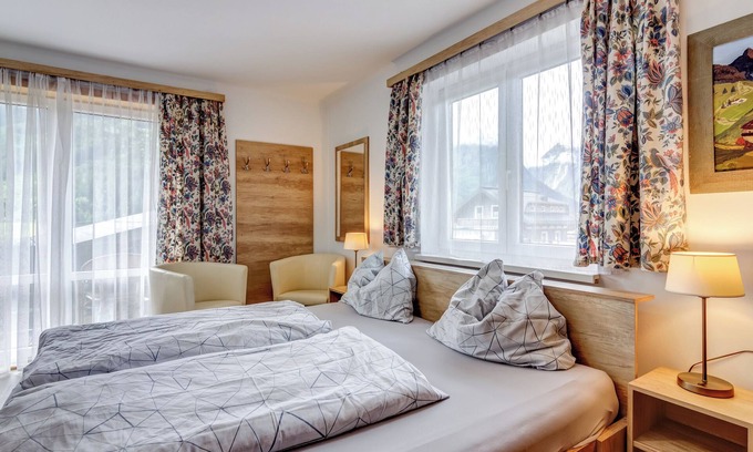 Schonbach House | Sport Club House for bigger groups (max 48 people) at the end of the Ski slope