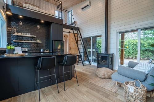 Mauricie Ski Chalet | Spa & River - L'ecureuil