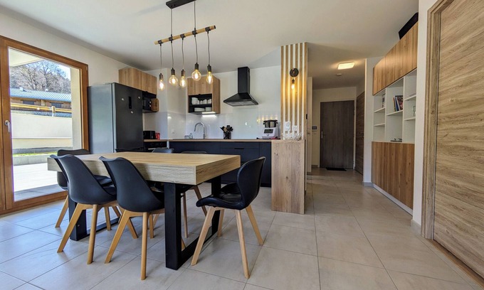 La Feclaz Condo | Spacieux appartement au pied des pistes