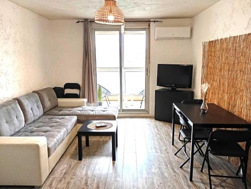 Fos-sur-Mer Apartment | Spacieux studio grande plage