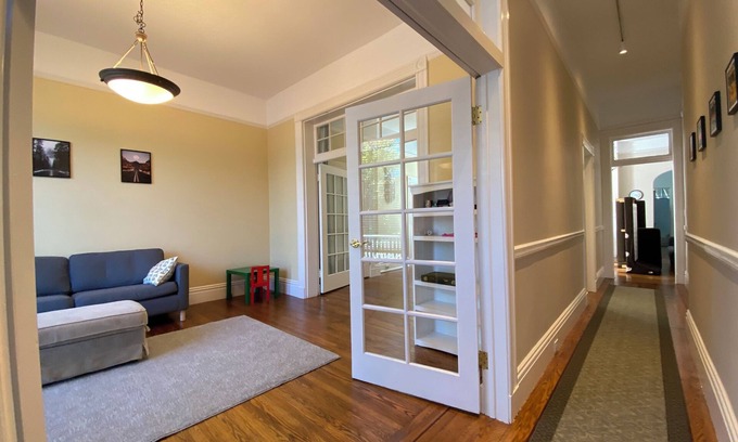 Castro District Apartment | Spacious 1+ BR flat in the Castro, central San Francisco.