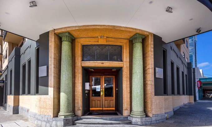 Perth Central Business District Apartment | Spacious 1bdr Fast Wi-fi Near RAC Arena