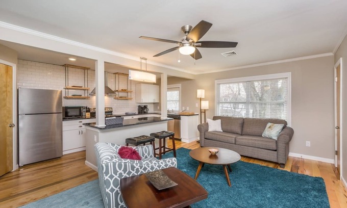 Winston - Salem Apartment | Spacious 1BR w/KING Bed Near Hospital & Downtown