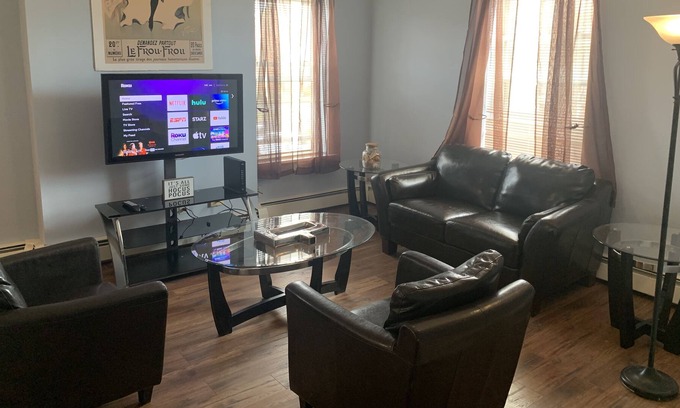 Hartford Condo | Spacious 2 Bedroom condo unit, Centrally Located!