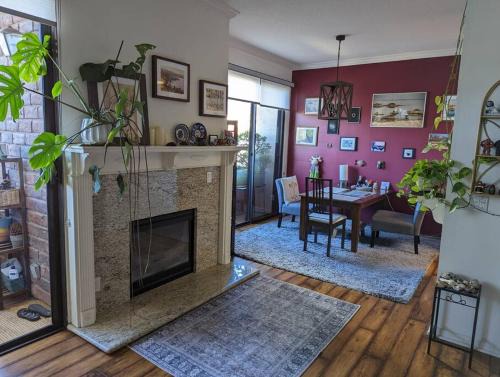 Sawtelle Apartment | Spacious 2 bedrooms. Prime Location (entire place)