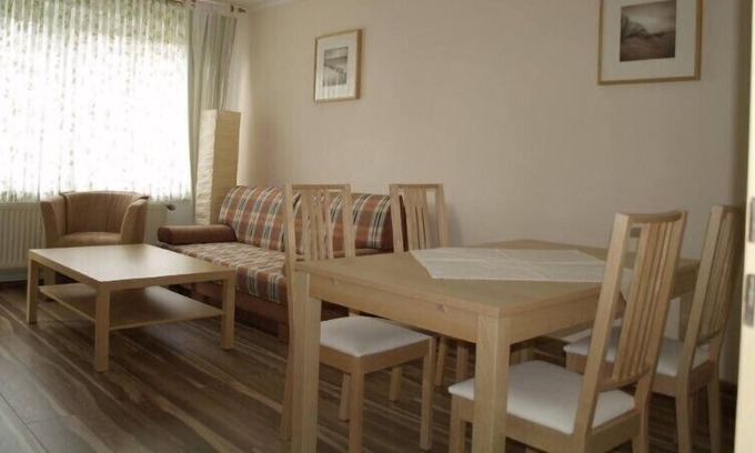Horumersiel Apartment | Spacious 2 room apartment, quiet central location, 5 minutes to the beach