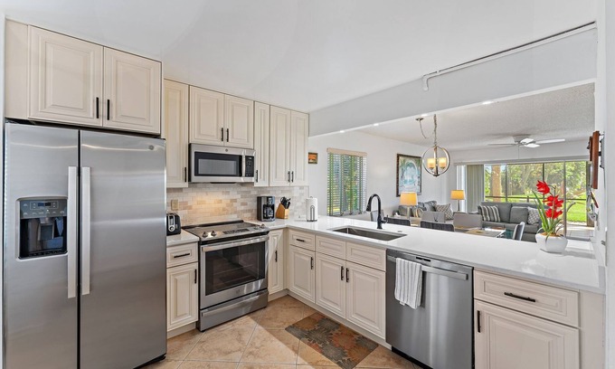 Sea Palms Apartment | Spacious 2BR 2BA apartment close to the beach