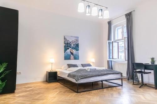 Neulerchenfeld Apartment | Spacious 2BR Apt -Near Wiener Stadthalle BurggasseWiener Well Located